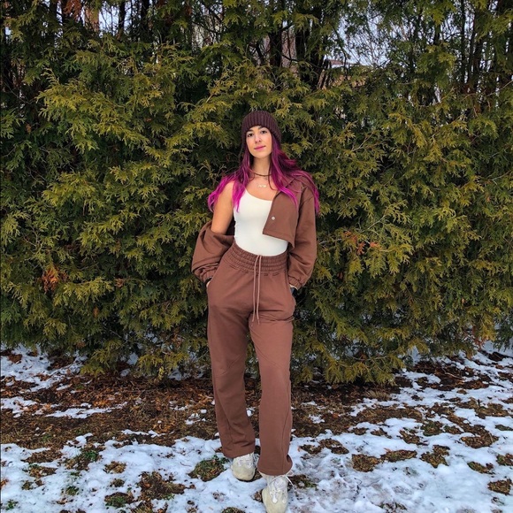 Meet your Posher, Melissa - Picture 5 of 11